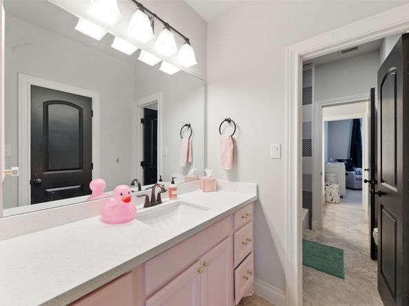 6634 Teluco Street, Houston TX 77055