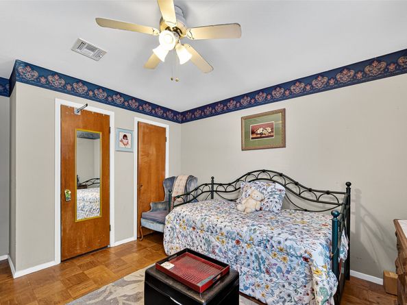 6014 Dawnridge Drive, Houston TX 77035