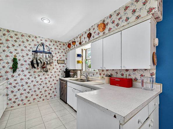 6014 Dawnridge Drive, Houston TX 77035