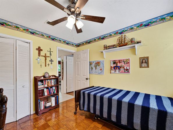 6014 Dawnridge Drive, Houston TX 77035