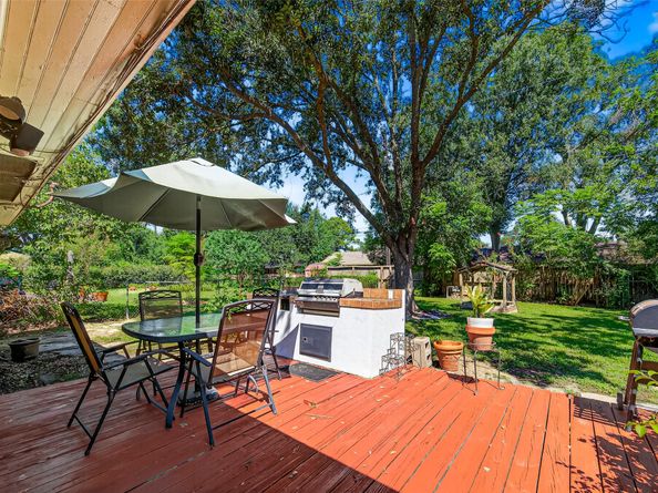 6014 Dawnridge Drive, Houston TX 77035