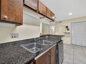 8360 Jorine Drive 8360, Houston TX 77036