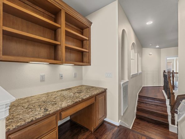7 N Beech Springs Circle, Spring TX 77389