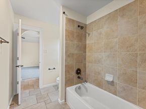 7 N Beech Springs Circle, Spring TX 77389