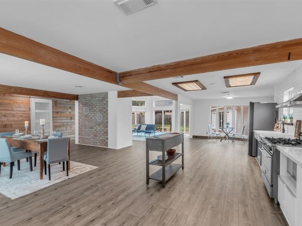 1619 Fall Valley Drive, Houston TX 77077