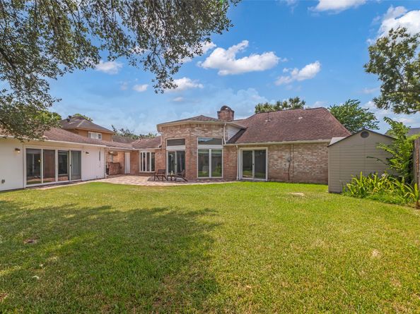 1619 Fall Valley Drive, Houston TX 77077