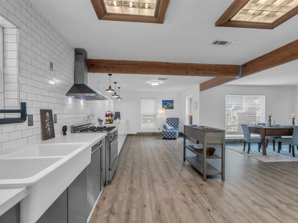 1619 Fall Valley Drive, Houston TX 77077