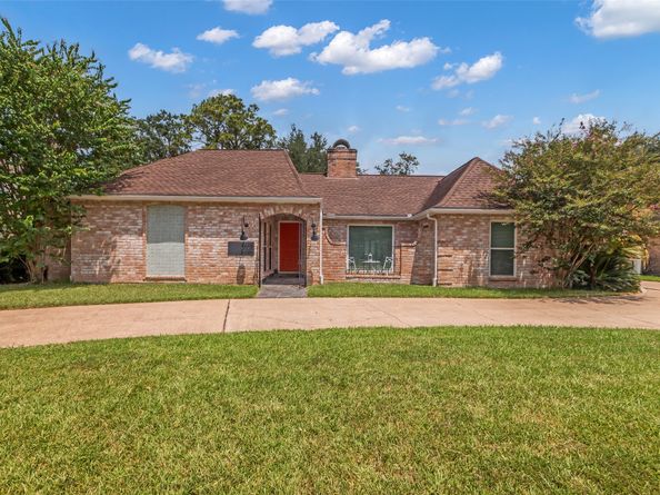 1619 Fall Valley Drive, Houston TX 77077