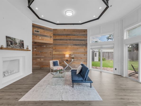 1619 Fall Valley Drive, Houston TX 77077