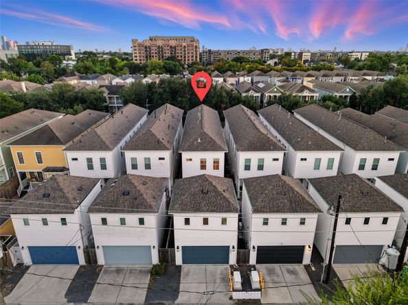 521 W 23rd Street, Houston TX 77008