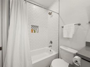 521 W 23rd Street, Houston TX 77008