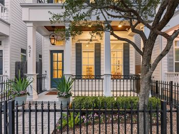521 W 23rd Street