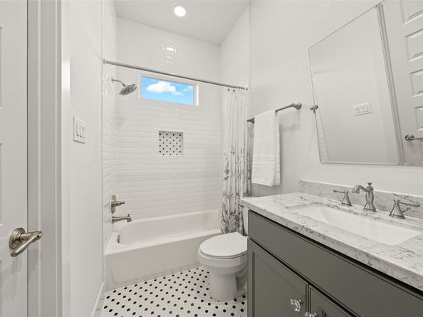 521 W 23rd Street, Houston TX 77008