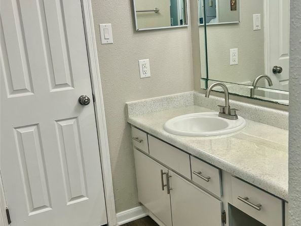 12660 Ashford Point Drive 608, Houston TX 77082