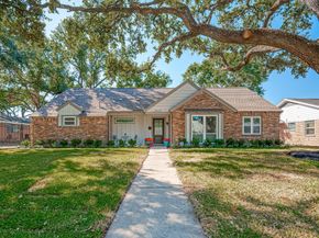 3539 Woodvalley Drive, Houston TX 77025