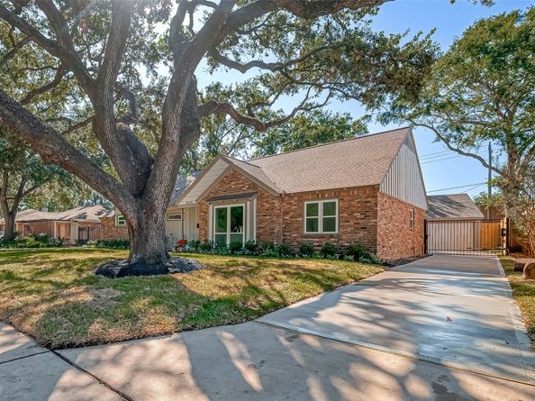 3539 Woodvalley Drive, Houston TX 77025