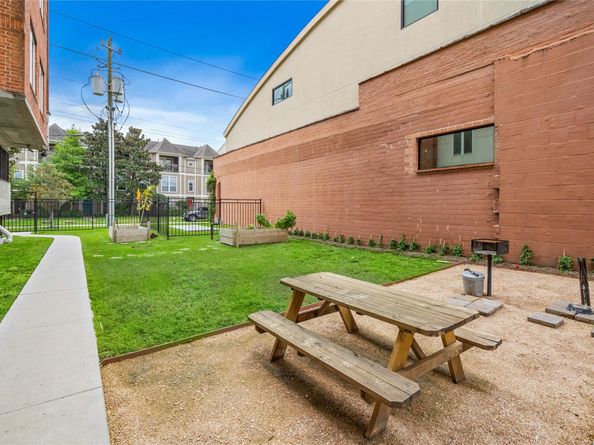 1900 Genesee Street 310, Houston TX 77006
