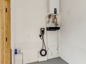 403 Moody Street, Houston TX 77009