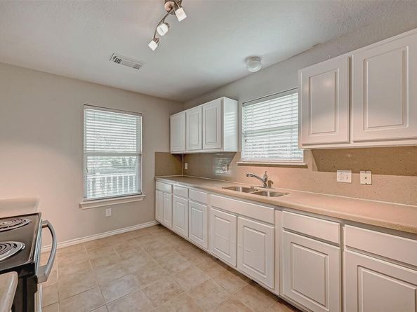 3335 Angel Lane, Houston TX 77045