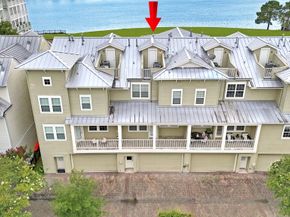 194 W Breezy Way, The Woodlands TX 77380