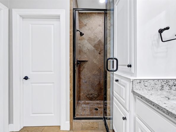 194 W Breezy Way, The Woodlands TX 77380