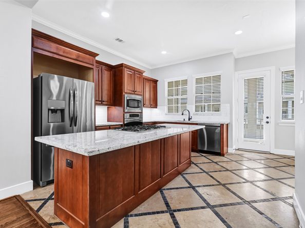 194 W Breezy Way, The Woodlands TX 77380