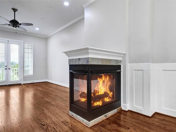 194 W Breezy Way, The Woodlands TX 77380