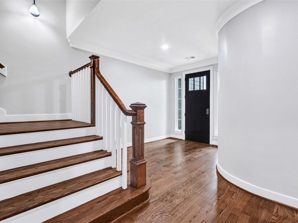 194 W Breezy Way, The Woodlands TX 77380