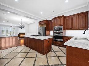 194 W Breezy Way, The Woodlands TX 77380