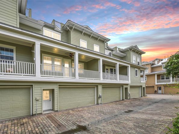 194 W Breezy Way, The Woodlands TX 77380