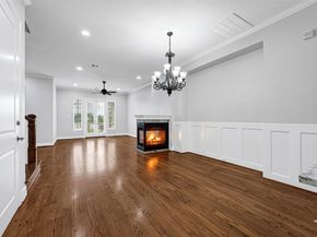 194 W Breezy Way, The Woodlands TX 77380