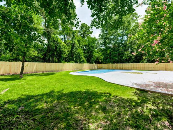 1904 Nursery Road, The Woodlands TX 77380