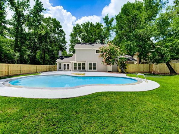 1904 Nursery Road, The Woodlands TX 77380