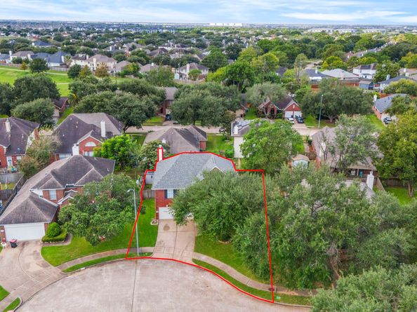 16207 April Ridge Drive, Houston TX 77083