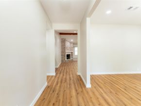 6119 S Braeswood Boulevard, Houston TX 77096