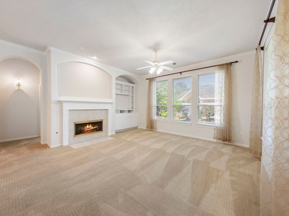 31 E Royal Mews, The Woodlands TX 77384