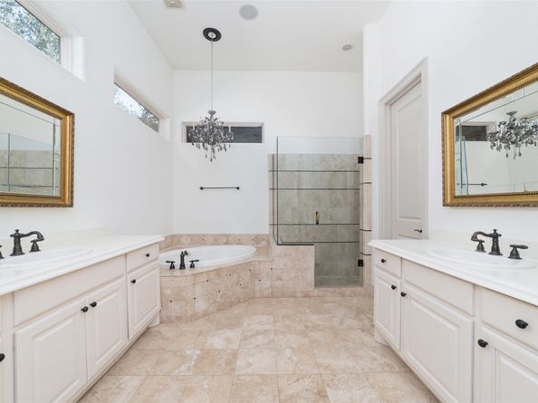 2822 Stuart Manor, Houston TX 77082
