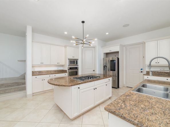 2822 Stuart Manor, Houston TX 77082