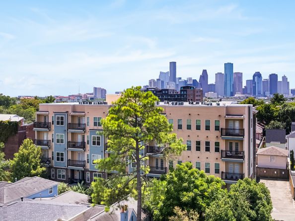 2802 Morrison Street 201, Houston TX 77009