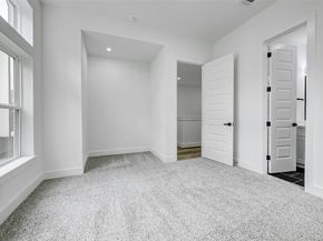 1913 Hoskins Drive G, Houston TX 77080