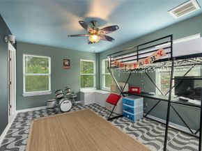 5606 Foresthaven Drive, Houston TX 77066
