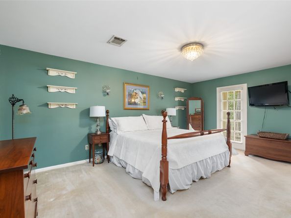 5606 Foresthaven Drive, Houston TX 77066
