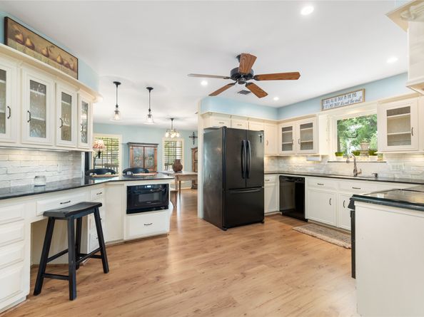 5606 Foresthaven Drive, Houston TX 77066