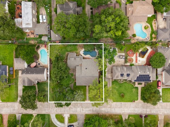 5606 Foresthaven Drive, Houston TX 77066