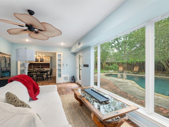 5606 Foresthaven Drive, Houston TX 77066