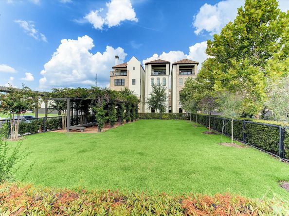 7510 Ciano Lane, Houston TX 77055