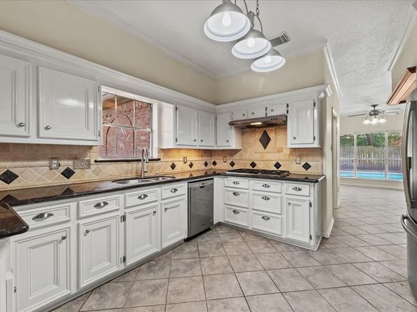 8614 Delachase Circle, Spring TX 77379