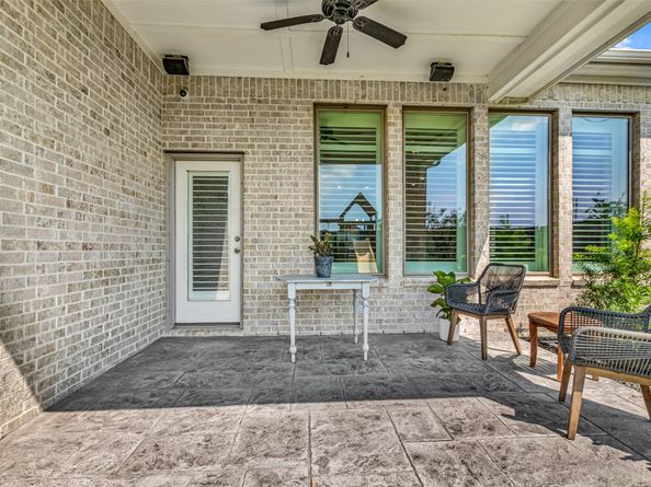 423 Bartlett Street, Webster TX 77598