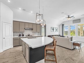 423 Bartlett Street, Webster TX 77598