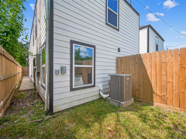 9405 Madera Road, Houston TX 77078